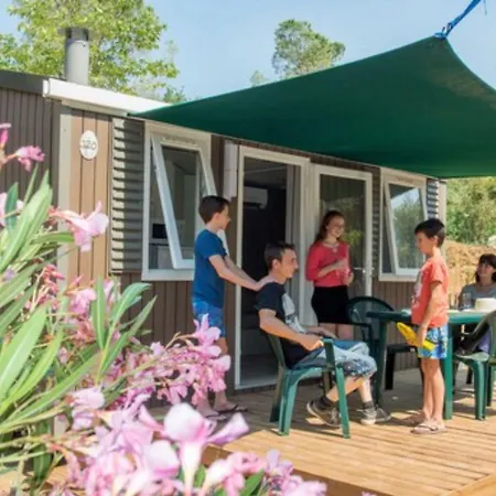 Domaine De Verdagne אתר קמפינג 4*
